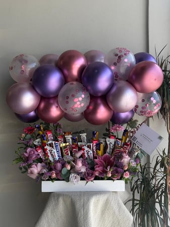 غيمة المفرحات الجميله مع البالون