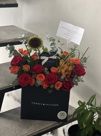 تنسيق كيس تومي مع اسواره تومي