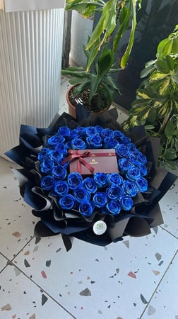 باقة ورد مع كيكه