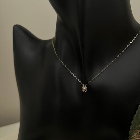 تنسيق اسواره مع باقه ورد