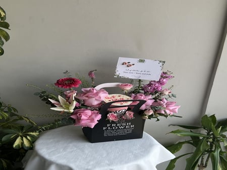 باقه عرض " الشهر " مع الكب كيك