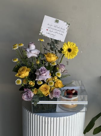 بوكس اكريلك بالإضافه الى كيكه ووود ️