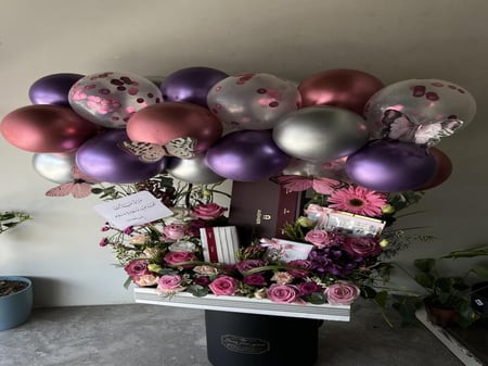 ستاند الغيمه مع البالون " الجميل "