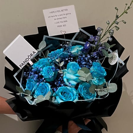 باقه ورد باللون الازرق