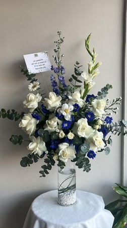 فازه ورد جميله