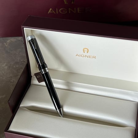 قلم اقنر لون اسود