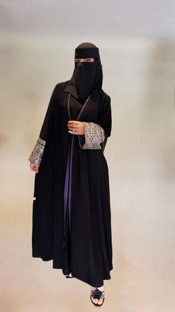 عباية رَملاء. (٨١٣)