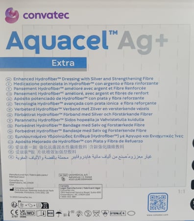 ضماد اكواسيل بالفضة بتقنية الهايدروفايبر [ بالحبه ] AQUACEL  AG