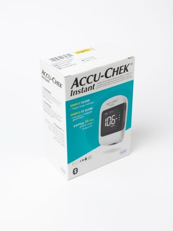 جهاز قياس السكر ACCU - CHEK  INSTANT