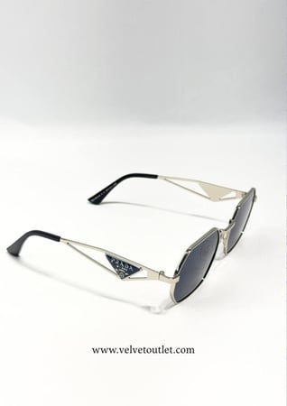 نظارة برادا