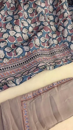 حرير ديجتال مطرز ومرصع بالكرستال مع الشيله