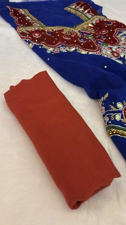 شيفون شغل يدوي ومخملي فاخر لين تحت مع شيله ساده (بدون بطانه)