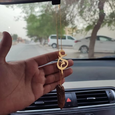تعليقة مرايا سيارة حروف