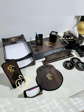 ديكور مكتبي خشبي فخم