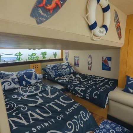 قارب أوركس ( 6 ساعات )