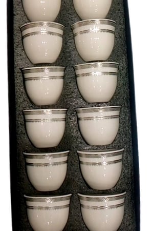 درزن فناجيل نقشة فضي حجم كبير