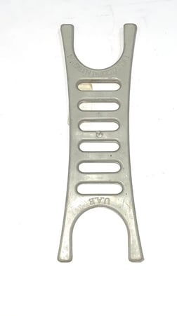 مسكة خيط بلاستك