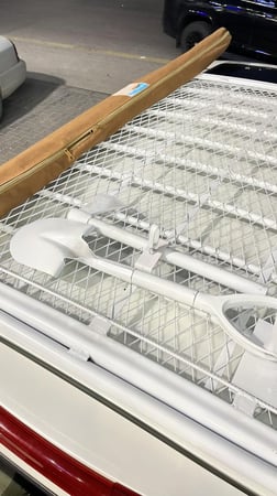 سله فوق السيارة سكويا