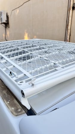 سله فوق السيارة برادو