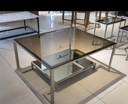 طاولة ضيافة