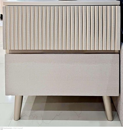 غرفة نوم خشب تايلندي (سرير+دولاب+تسريحة +شفرينة +2 كمدينة)