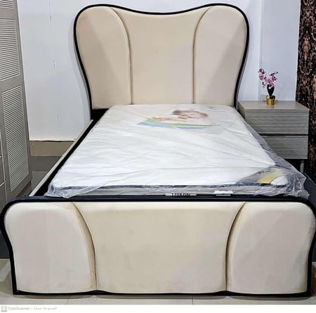 غرف  نوم خشب تايلندي (سرير+دولاب+تسريحة +1 كمدينة)