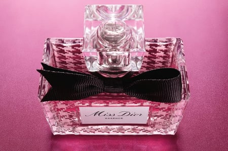 عطر مس ديور إيسانس من كريستيان ديور او دو بارفيوم 80 مل