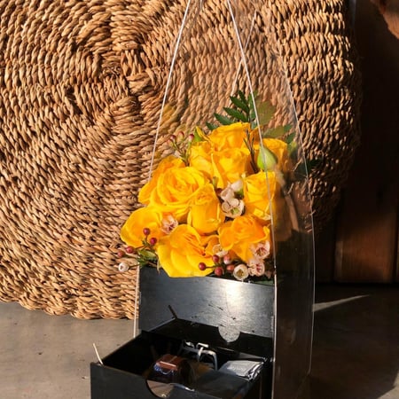 ميني لوف بوكس اصفر (مع شوكلت بلجيكي)