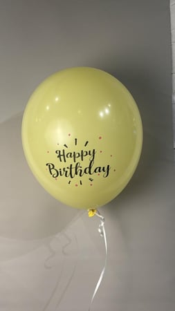بالون اصفر Happy birthday لاتكس ١١ انش مع هيليوم