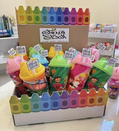 ١٨ اكواب الدُب مع بوكس الالوان