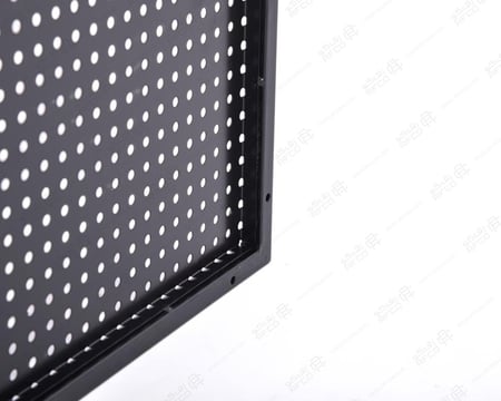 صاج مخرم على الجدار 200*88 سم