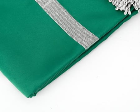 علم المملكة قماش فضي مطرز - داخلي