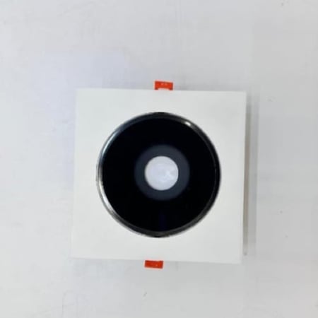 اطار 20 سم ابيض مربع