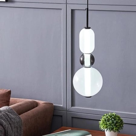 علاقي مفرد أبيض