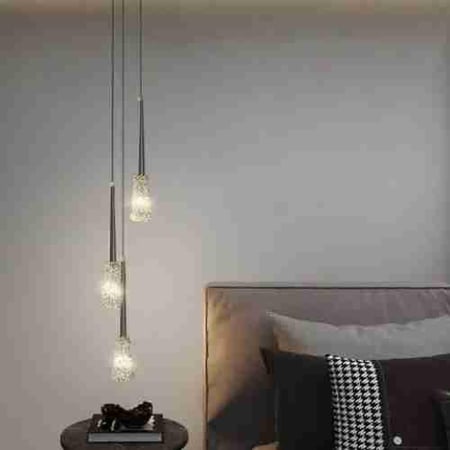 علاقي ثلاثي أسود