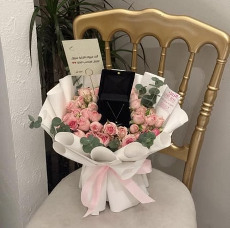 هدايا العيد بوكية ورد ذهب فاخر الترند