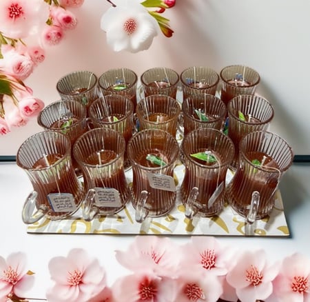 شموع فنجان الشاي ليوم المعلم