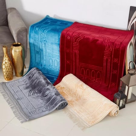 سجادة صلاة مطرز