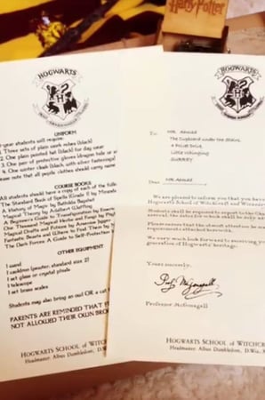 رسالة هوجورتس بالاسم حسب الطلب