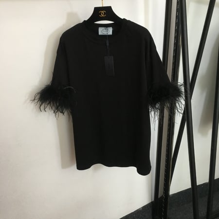 تي شرت برادا