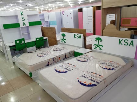 غرفة نوم بتصميم مميز المملكة