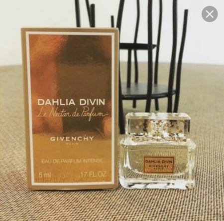 عطر نسائي ميني داليا دايفن جفنشي او دو برفيوم انتنس 5ML