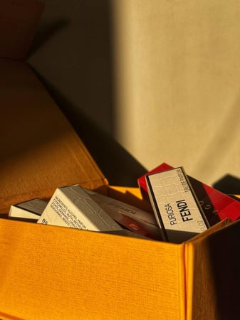 بوكس صغير من فندي 16 في 16 عمق 10 سم