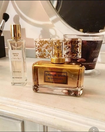 عطر نسائي ميني داليا دايفن جفنشي او دو برفيوم انتنس 5ML