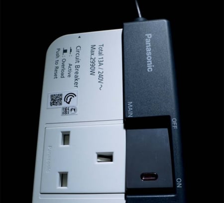 توصيله كهرباء باناسونيك 5 متر 3 افياش مع 2 مدخل USB