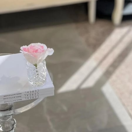 فازة ورد منسق صغير