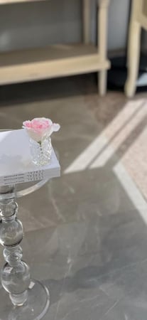 فازة ورد منسق صغير