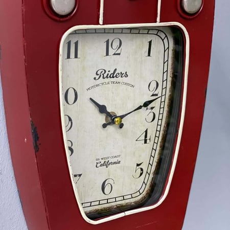 ساعة جدارية MOTO