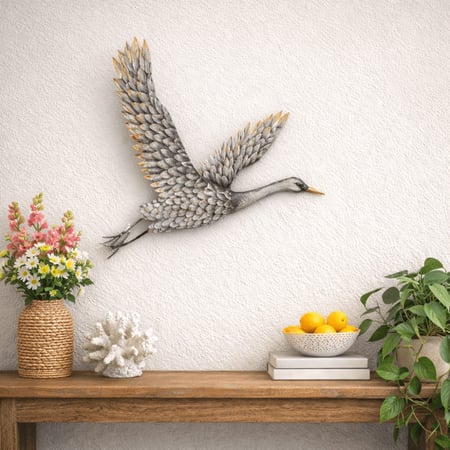 مجسم طائر حديد