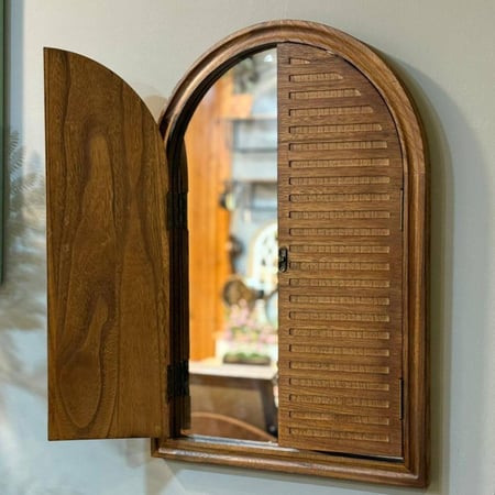 مرايا شباك خشب KATHY